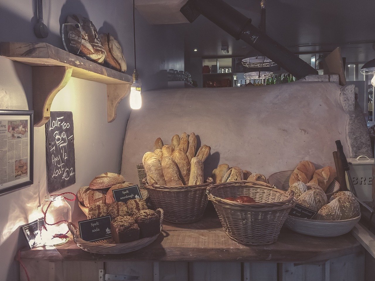 breads, baskets, bakery